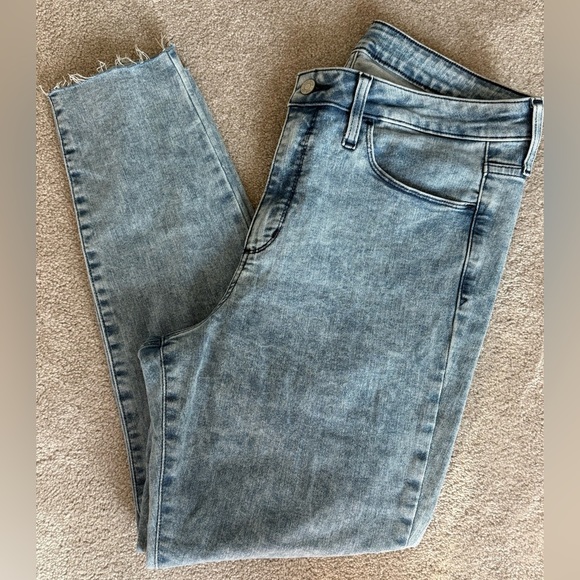 GAP Pants - Women's GAP Denim Universal Jegging HR, Size 16